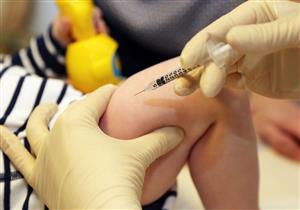 «التطعيم الخماسي» يزعج الطفل وأمه.. هكذا تخففين أعراضه