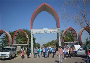 في حواره مع "مصراوي".. رئيس جامعة أسوان: بدأنا بـ6 كليات والآن لدينا 19