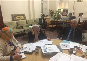 التعليم: توزيع أسطوانات مدمجة محمل عليها المناهج لطلاب شمال سيناء