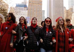 في يوم المرأة.. كيف تحولت حركة "أنا أيضا" لحملة عالمية ضد التحرش؟