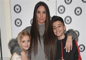 مجهولون يسرقون الممثلة الأمريكية كاتي برايس وأطفالها