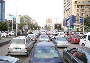 النشرة المرورية.. كثافات متوسطة بمعظم محاور وميادين القاهرة والجيزة