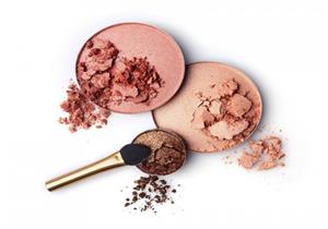 أفضل طريقة إصلاح المكياج بعد تعرضه للكسر