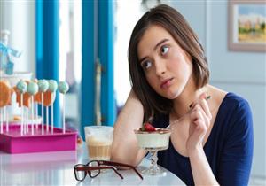 تناول كعكة محلاة في الإفطار يؤدي في النهاية إلى إحساس شديد بالجوع