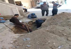  إصلاح هبوط أرضي في شارع "الأنبا كيرلس" بالإسكندرية