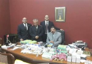 ضبط مستلزمات ورش تصنيع مجوهرات مع إيطالي في مطار القاهرة 