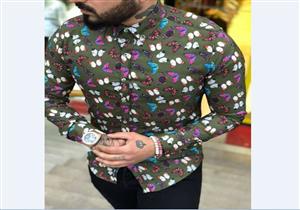   بالصور- هل القميص المنقوش بالفراشات موضة جديدة للرجال؟.. خبير أزياء يجيب