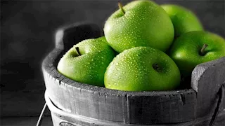 مفاجأة.. هذا ما يحدث لجسمك عند تناول التفاح الأخضر 