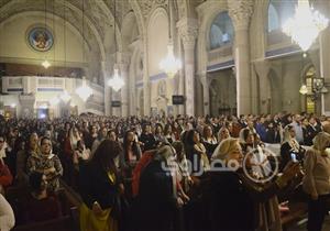 الإسكندرية تستعيد ذكرى تفجير "المرقسية".. والأقباط يرفعون راية تحدي الإرهاب بالصلاة