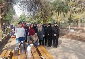 الشرطة النسائية تساهم في العثور على طفلة تائهة داخل حديقة الحيوان