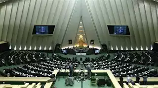  مسؤول بالبرلمان الإيراني: اكتشاف شرائح تجسس في أحذية مفتشي وكالة الطاقة الذرية