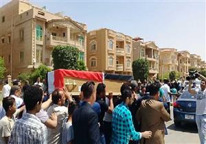 أهالي مريم أثناء تشييع الجنازة: "حقها لازم يرجع"