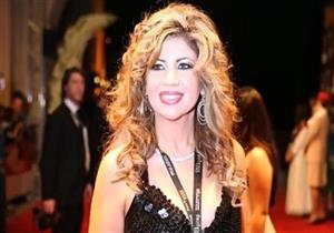 بوسي شلبي تنشر صورة من عرض "المصير" على شواطئ كان