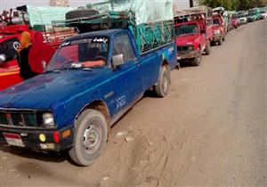 رغم وعد "المحافظ" باستبدالها بآدمية .. سيارات المواشي لنقل أهالي قرى المنيا