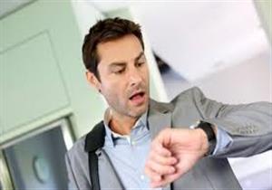 "الإفتاء": تلكؤ الموظف في إنجاز عمله خيانة للأمانة (فيديو)