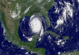  تحذيرات من اقتراب عاصفة شبه استوائية من جنوب شرقي الولايات المتحدة