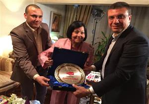 عمرو الليثى ناعياً مديحة يسرى : فقدنا قامة فنية كبيرة برحيل سمراء النيل