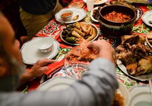 مريض قولون؟.. أطعمة يجب تجنبها في الإفطار والسحور