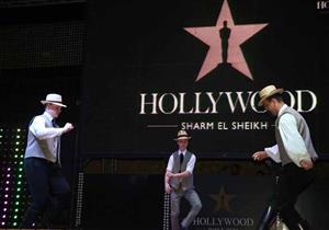 بالصور.. فرقة فنون شعبية مجرية تحيي حفلًا في شرم الشيخ