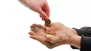 غير الصيام والقيام.. الإفتاء تكشف عن أحد أعظم الأعمال ثواباً في رمضان 