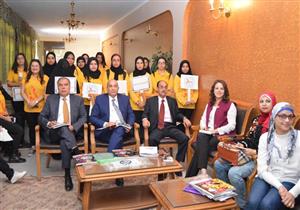 خبراء الصحافة المصرية يشيدون بمشروعات تخرج شعبة صحافة اعلام عين شمس 