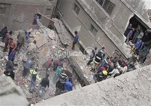  انهيار أجزاء من عقار بالإسكندرية وتحطم سيارتين