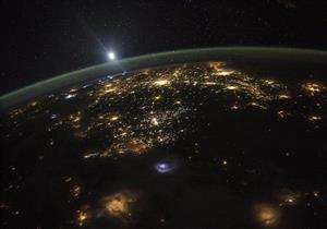 100 مليار دولار نصيب الفرد من ثروة هائلة في الفضاء