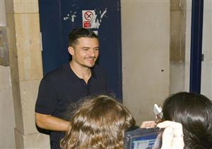 كاتي بيري تدعم حبيبها "بلوم" وتشاهد مسرحيته "Killer Joe" – (صور)