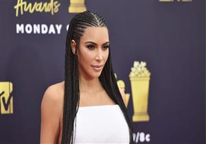 كيم كارديشيان بإطلالة "أفريقيا" بحفل "MTV Awards" للسينما والتليفزيون (صور)