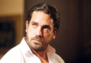 أمير كرارة يدعم منتخب مصر بـ"تيشيرت باشا مصر"