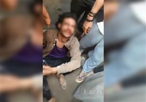 في نهار رمضان.. علقة موت لـ"لص التكاتك" بكرداسة