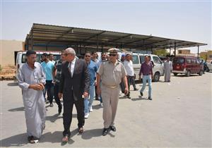 بالصور.. محافظ الوادي الجديد يقرر تخفيض رسوم كارت المرور وأجرة خط باريس