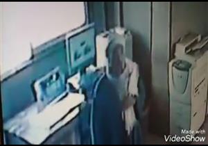 الصعيدي المزيف.. سخر من حصيلة سرقته فسقط في قبضة الشرطة: "مفيش غير 200 جنيه"