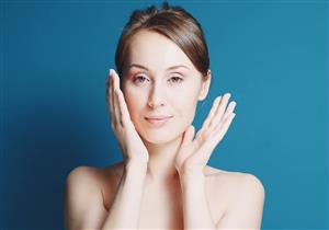 التقشير الكريستالي يمنحك بشرة أكثر نضارة.. كيف يتم؟