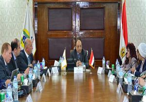 وزير التنمية المحلية يبحث مشروعات المحافظات مع اتحاد المستثمرات العرب