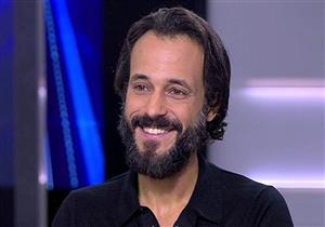 يوسف الشريف يهنئ المنتخب السعودي بالفوز: "معلش متأخرة شوية"