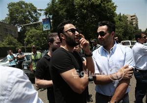 بالصور- محمد الشقنقيري وأشرف زكي وحازم سمير في جنازة مدحت مرسي