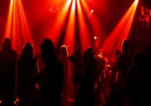 بينهم متشبهون بالنساء.. إحالة 17 شخصًا لـ"الآداب" بالكويت بعد سهرة مشبوهة