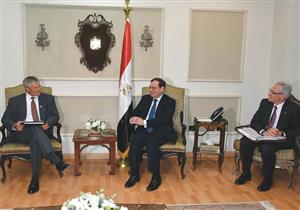 وزير البترول يبحث مع وفد أباتشي برامج عمل الشركة في الصحراء الغربية