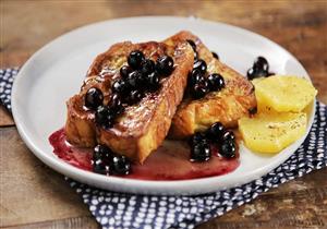 ساندوتش الفواكه بزبدة اللوز.. سحور صحي ولذيذ 