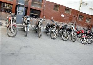 ضبط تشكيل عصابي تخصص في سرقة الدراجات النارية بمطروح