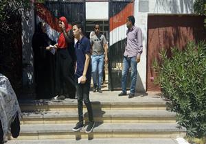 طلاب الثانوية بجنوب سيناء: امتحان "الاقتصاد والإحصاء" لم يخرج عن المنهج