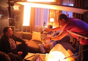 بالصور.. كواليس آخر يوم تصوير للزعيم في "عوالم خفية"