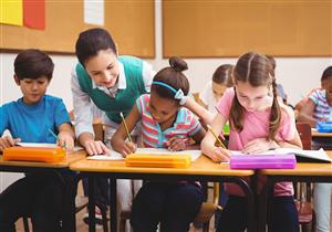 دراسة: زيادة سنوات الدراسة قد تسبب قصر النظر