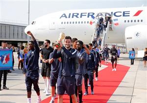 بالصور.. المنتخب الفرنسي يصل باريس حاملا كأس العالم