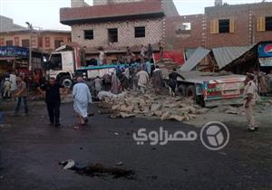 الصور الأولى من حادث اصطدام سيارة نقل بمنزل ومصرع 10 وإصابة 25 في المنيا
