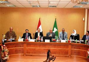 بالصور- وزير القوى العاملة يختتم فعاليات "مصر بكم أجمل"