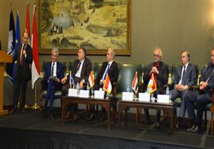 وزير الصناعة يدعو مجمتع الأعمال البولندي لضخ استثمارات جديدة بمصر