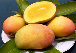 في موسمها.. ماذا يحدث لجسمك إذا أفرطت في أكل المانجو؟