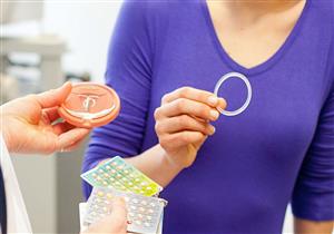 الحلقة البلاستيكية وسيلة جيدة لمنع الحمل.. إليكِ فوائدها الأخرى